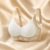 Blanco marfil con beige/dorado